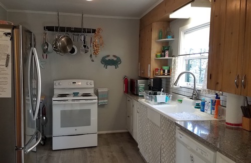 Retsil Cottage | Sinclair Beach Cottage - Waterfront, Amazing Views!