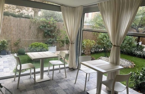 Livorno House | Sine, Paradise Inn