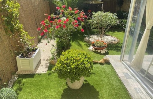 Livorno House | Sine, Paradise Inn