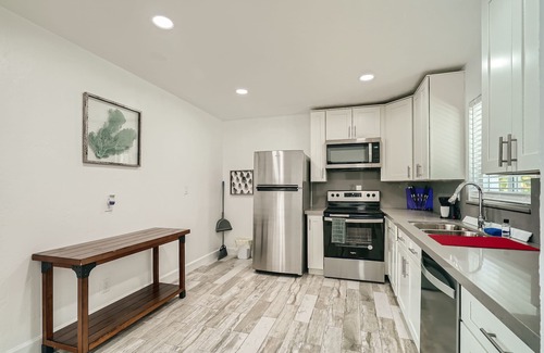 Palm Beach Shores Apartment | Singer Island Inn