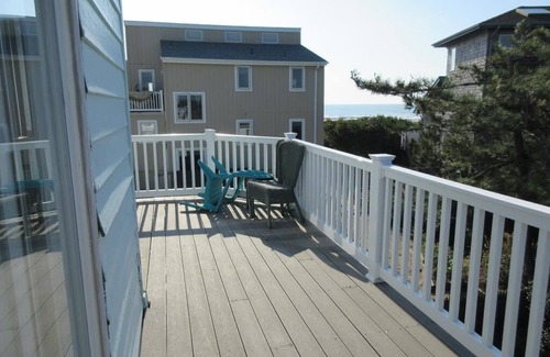 Ship Bottom House | Single family home located just steps to the beach in Surf City - pet friendly.