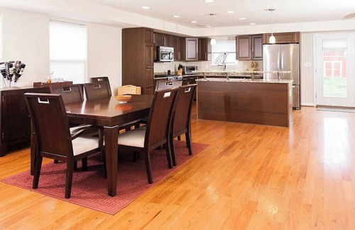 Woodridge House | Single family Home Near IV city