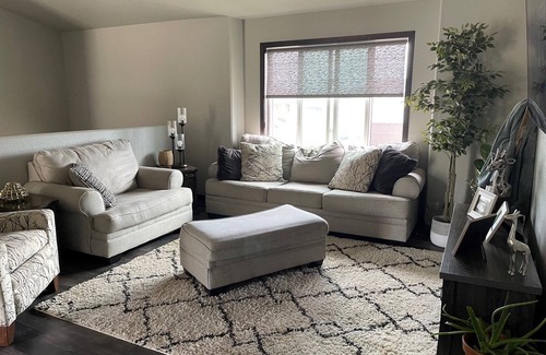 Rapid Valley House | Single Family Home - pet friendly Great access to all the Black Hills Beauty.