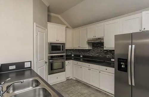 Waxahachie Villa | Single Family Home