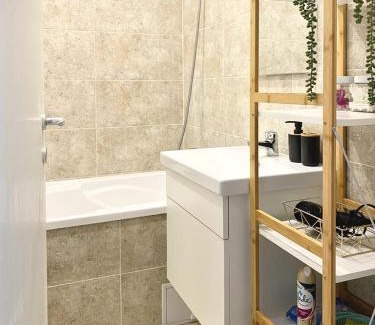 Chiajna Apartment | Single room Perfect for couples or singles