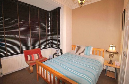 Lincoln House | Single Room - Tennyson