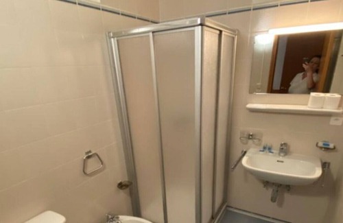 Bogno House | Single room with private bathroom in Bike Hotel (NATURE VILLAGE 21)