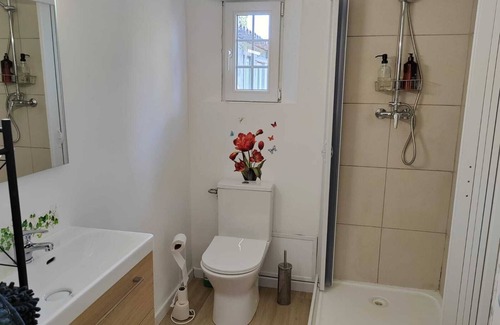 La Crau House | single storey house 10 sleeps, 2 bedrooms, 2 bathrooms, inside parking