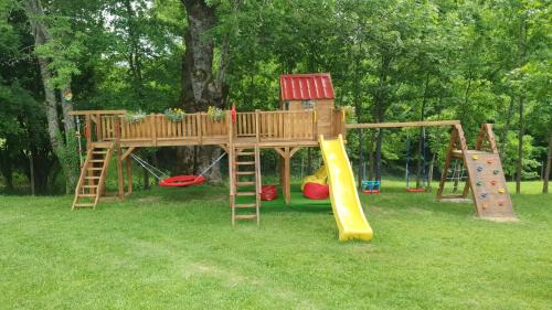 Elena Resort | Sinjirite Complex