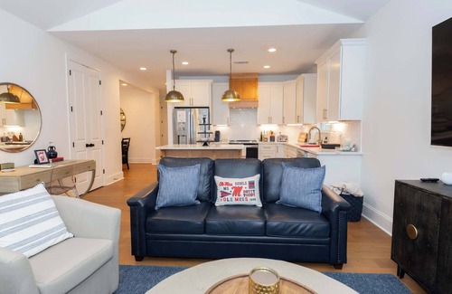 Oxford House | Sip Sanctuary by Apex Short Term Stays