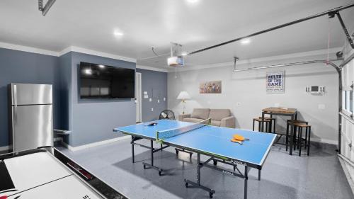 Westport Villa | Sip Sip Away by AvantStay Pool Hot Tub