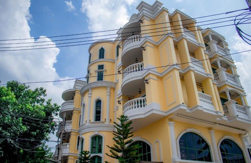 Wat Bowon Niwet Hotel | Siri Grand Bangkok Hotel