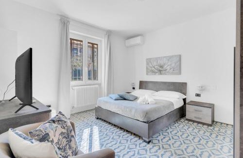 Colombare Apartment | Sirmione - Jacuzzi, Garden & BBQ