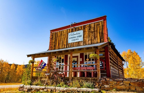 Clark Cabin | Sisters Cabin - Cozy rustic cabin near Steamboat Lake