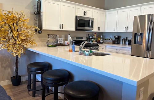 Flagstaff House | Sit outside and enjoy the humming birds play as you look directly at Mt Humphrey