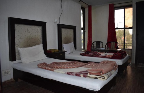 G-7 Sector Hotel | Sitara Hotel