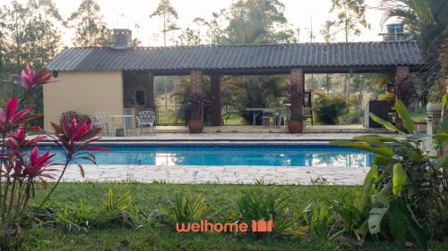 Sarapui House | Sitio em Sarapui com piscina e lareira