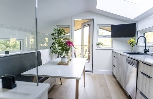 Ucluelet Cabin | Sitka Cabin-Modern, Hikes, OD shower, Pet