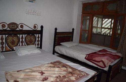 Chitral Hotel | Siwakhat Huts