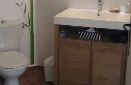 Six-Fours-les-Plages Apartment | SIX-FOURS-LE BRUSC -RdJ Ind 500m from the sea- 2 adults -Comfort-Air conditioning