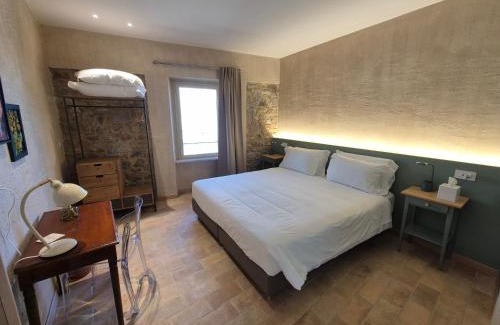 Allerona House | Six Keys Guesthouse