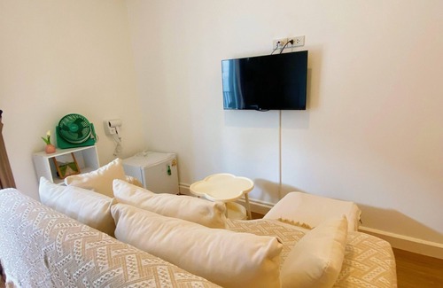 Patong Bed & Breakfast | SJ Beach House Patong