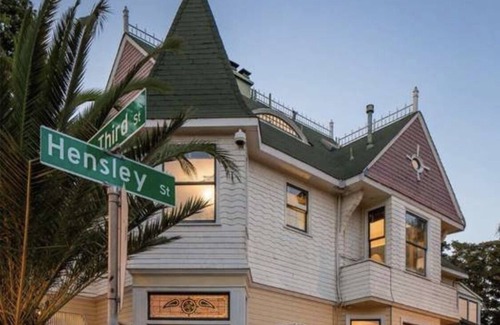 San Jose House | SJ Landmark Victoria Historic Building 1bd Unit 5