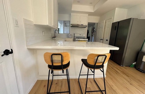 South San Jose House | SJ Travelers dream home! Spacious 4bed 4bath house in a quiet neighborhood.