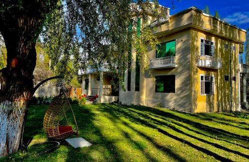 Skardu Hotel | Skardu Saraye Hotel & Resort