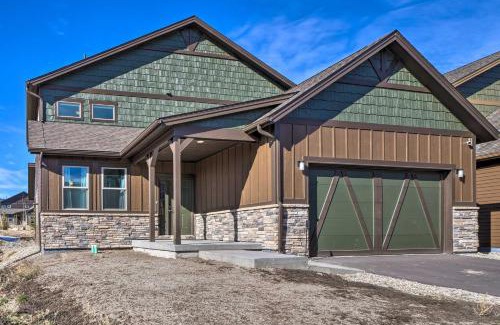 Grand Elk Ranch House | Ski and Hike Home with Hot Tub and Gas Grill in Granby