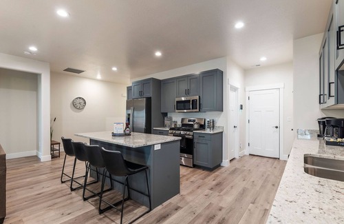 Cedar City House | ★Ski Brian Head★ ☀Zions☀ | Dog Friendly | Family Friendly | Garage