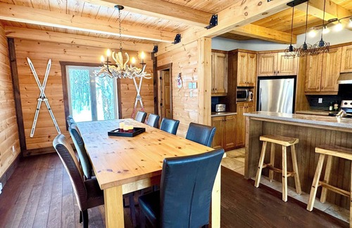 Saint-Philemon Ski Chalet | Ski Chalet - Mountain and Spa - Chalet Heritage