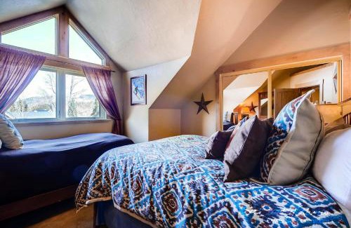 Historic District Apartment | Ski Country Penthouse 3 by Ski Country Resorts