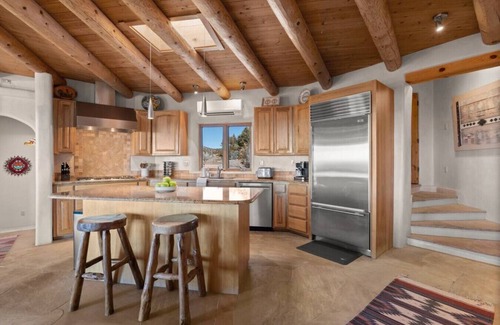 North Hills RV Rental | Ski Discounts! Sunset view with Hot tub, Game Room