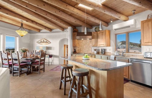 North Hills RV Rental | Ski Discounts! Sunset view with Hot tub, Game Room