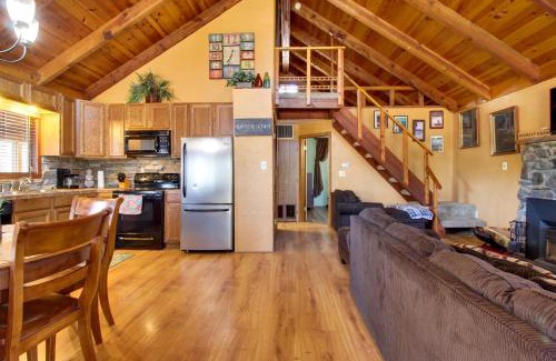 Pinetop-Lakeside House | Ski, Hike and Relax Forest-View Haven in Lakeside!