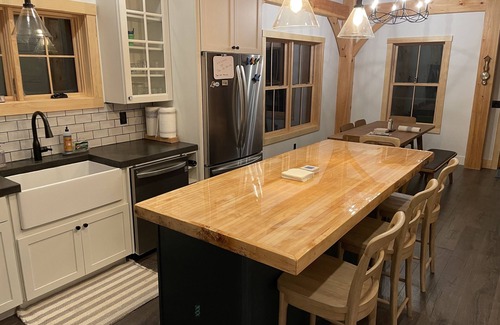 Waitsfield House | Ski house less than one mile from Sugarbush!