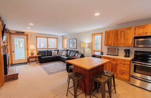 Carrabassett Valley Condo | Ski In/Out - 4 bedroom, 3 bath - Sugarloaf Mountain, Snowbrook!