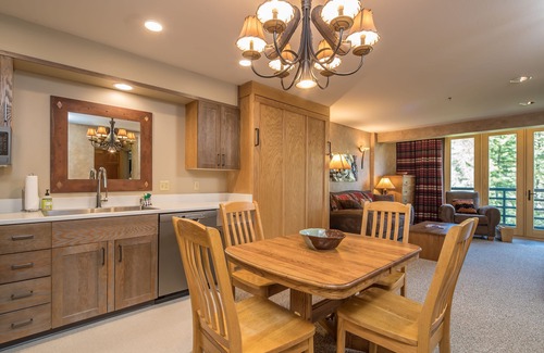 Big Sky Condo | Ski in/out w/stunning views, fireplace, community pool/hot tub! - Shoshone Ski Haus
