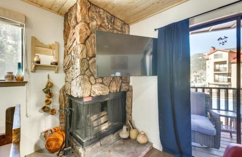 Red River Apartment | Ski-In Red River Retreat Balcony, Mountain Views!