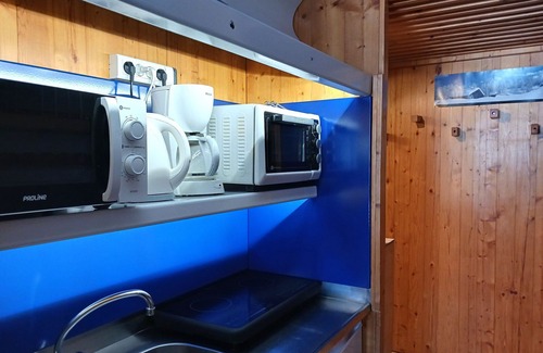 Arc-1600 Apartment | Ski-in/Ski-out Studio for 2 at Arc 1600, Close to Shops with Free WiFi