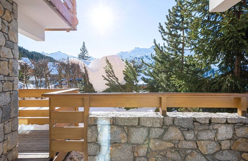 Meribel Apartment | Ski-In/Ski-Out Apartment in Méribel with Terrace, Near Lift
