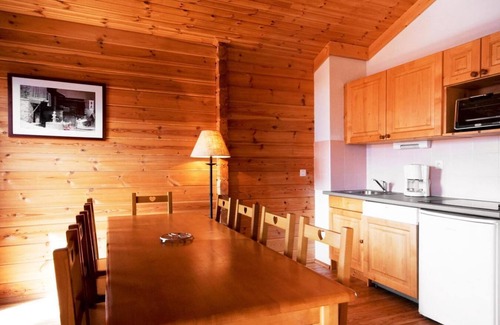 Valmeinier Apartment | Ski-in/ski-out & foot of the slopes, fitness, swimming pool, balcony, tv, 48m², Valmeinier