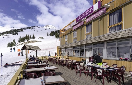 Orcieres-Merlette Apartment | Ski-in/ski-out & foot of the slopes, view mountain, tv, ski locker, 25-30m², Orcières Merlette 1850