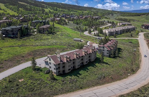 Granby Condo | Ski-in Ski-out Granby Ranch with Hot Tub