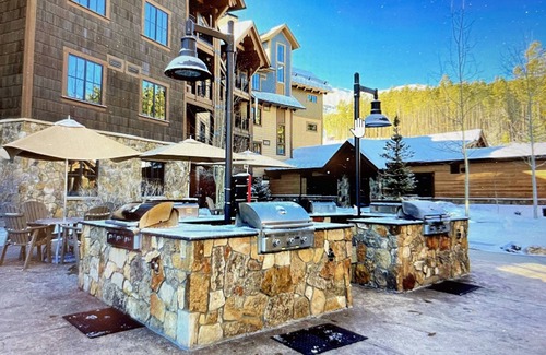 Breckenridge Condo | Ski-in/ski-out on Peak 7!