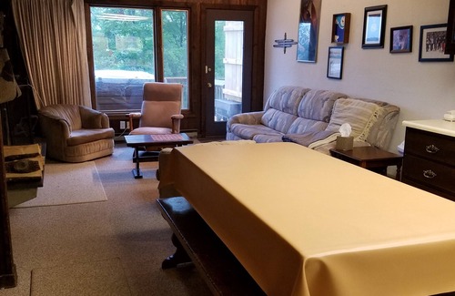 Killington House | Ski-on/ski-off Pico townhouse close to Killington Resort
