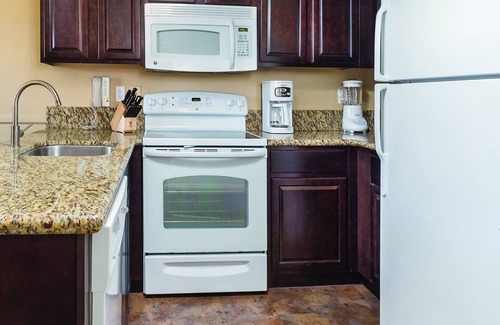 Lake Havasu City Resort | Ski, raft, wakeboard, swim, jetski!