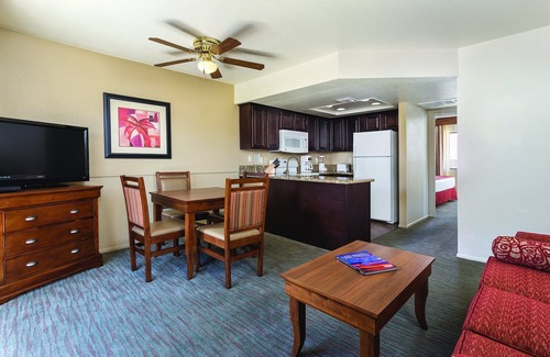 Lake Havasu City Resort | Ski, raft, wakeboard, swim, jetski!