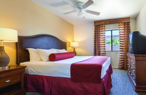 Lake Havasu City Resort | Ski, raft, wakeboard, swim, jetski!
